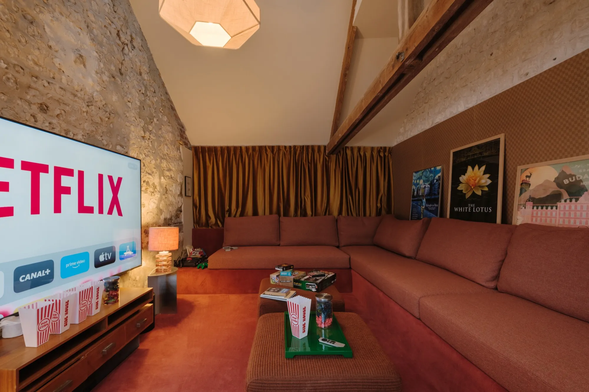 Side House interior photography